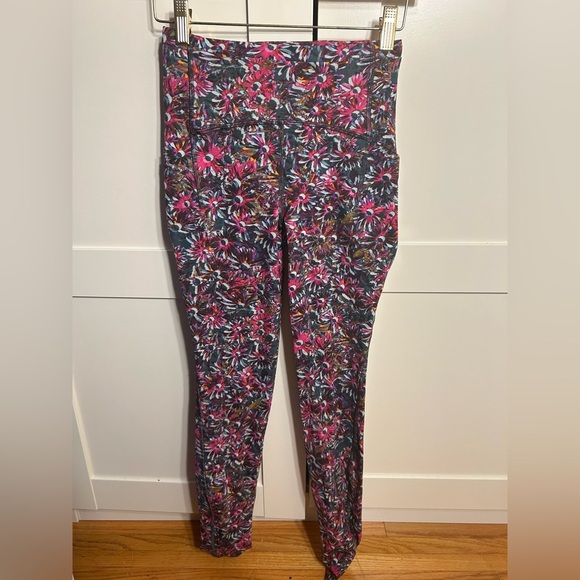 Lululemon Swift Speed High-Rise Tight size 2 - Picture 6 of 8